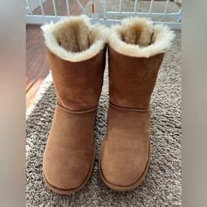 Ugg Bailey Bow II